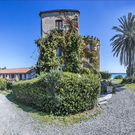 Villa Seafront Historical In Calabria With Garden Barbecue *